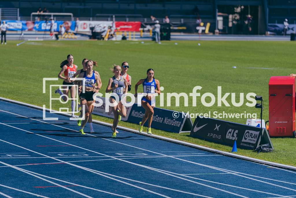 DM U23 U18 Bochum 2026 | Hannah Odendahl (Sportclub Krefeld 1905), Paula Terhorst (VfL Löningen) und Adia Budde (LAV Stadtwerke Tübingen) im 800-Meter-Lauf bei den Deutschen Meisterschaften der U18 &amp; U23 2026 im Lohrheidestadion in Bochum-Wattenscheid. - Realisiert mit Pictrs.com