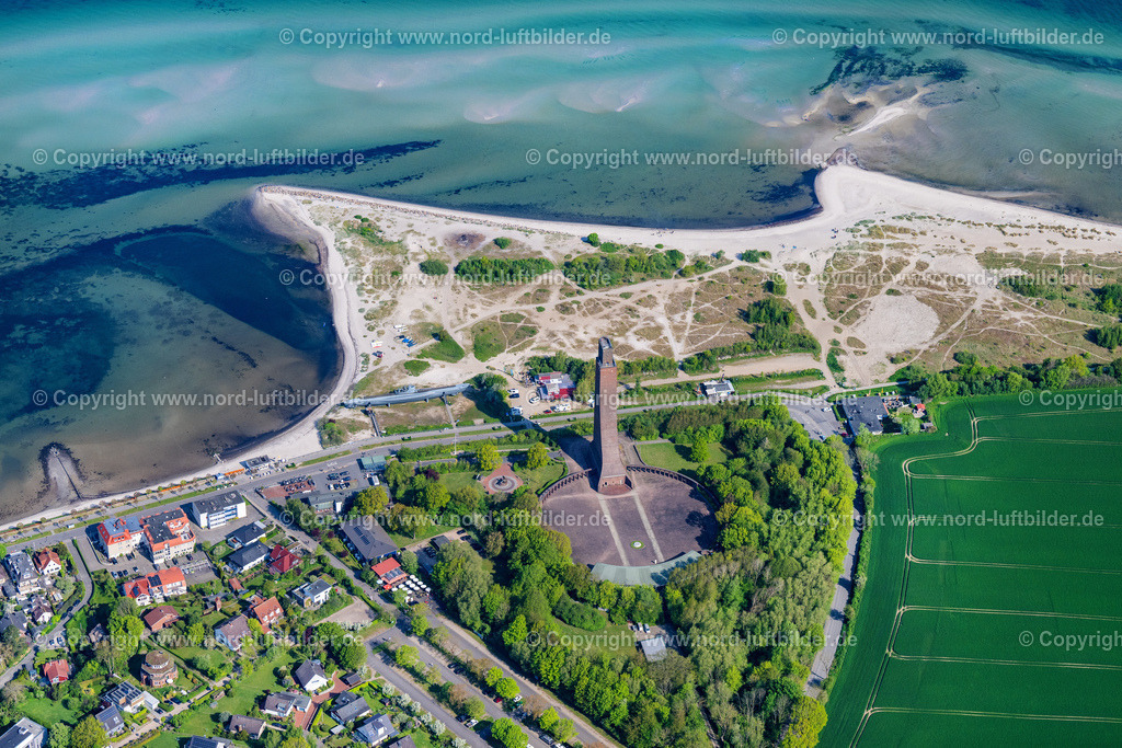 Laboe_Kriegerdenkmal_ELS_2910140523 | LABOE 14.05.2023 Marine- Ehrenmal des " DMB Deutscher Marinebund " als Wahrzeichen der Kieler Förde in Laboe im Bundesland Schleswig-Holstein, Deutschland. // Naval memorial of the "DMB Deutscher Marinebund" as a landmark of the Kieler Foerde in Laboe in the state Schleswig-Holstein, Germany. Foto: Martin Elsen