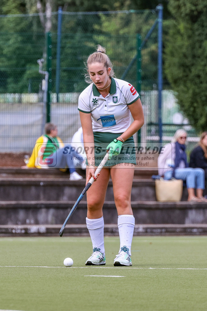 MJ_2022-09-25_HTCU-BHC-45 | Celina Franzen (Uhlenhorst Mülheim #25), Uhlenhorst Mülheim - Berliner HC am 25.9.2022 im Waldstadion, Mülheim a. d. Ruhr