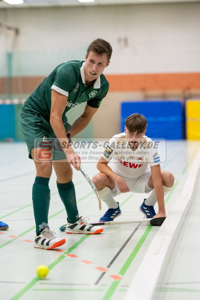 SFE_20240113_0057 | Mülheim, Deutschland, 13.01.2024:  in Aktion waehrend des Spiels der Halle 1. Bundesliga Herren zwischen Uhlenhorst Mülheim vs Rot-Weiss Köln im Sporthalle Lehnerstr. (HTCU) am 13.01.2024 in Mülheim, Deutschland. (Foto von Stephan Fehrmann)

Mülheim, Germany, 13.01.2024:  in action during the game of Halle 1. Bundesliga Herren between Uhlenhorst Mülheim vs Rot-Weiss Köln in Sporthalle Lehnerstr. (HTCU) at 13.01.2024 in Mülheim, Deutschland. (Foto von Stephan Fehrmann)