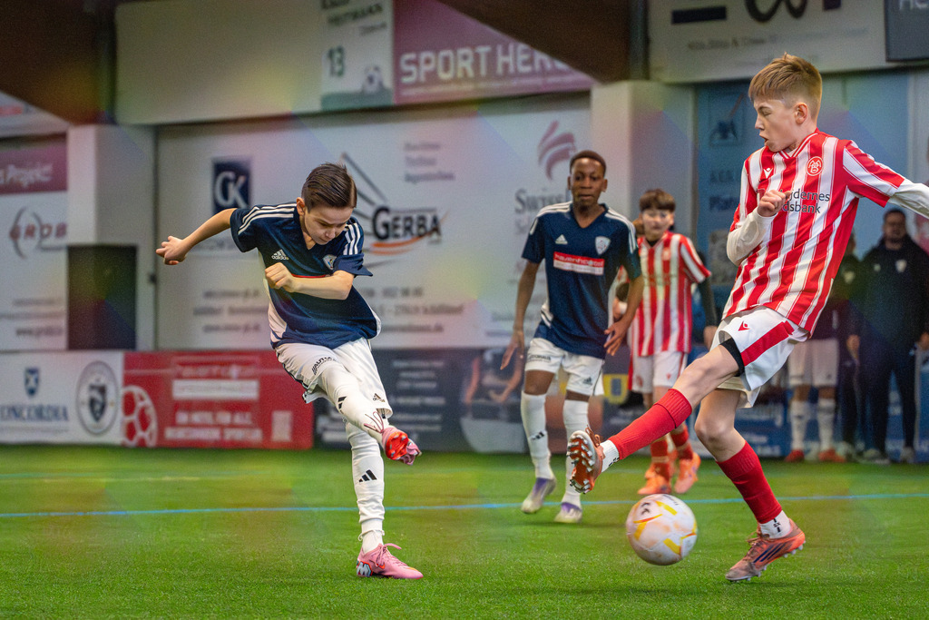 blr.pics-142 | Professionelle Fußball- und Sportfotografie. Spielbilder online ansehen und kaufen – Einzelbilder oder komplette Galerien in hoher Qualität. - Realisiert mit Pictrs.com