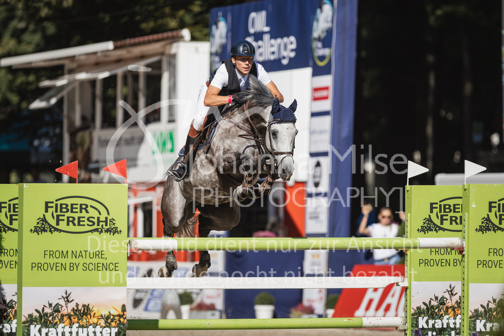 230909_OWLCh_MediumTour-222 | Deine schönsten Turniermomente als professionelle Fotos! Entdecke hochwertige Pferdesport-Fotografie im Online-Shop. Jetzt Fotos finden & bestellen!