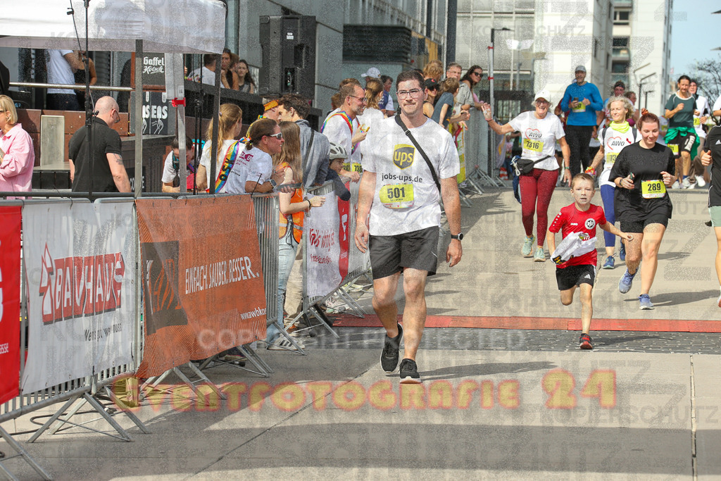 250920_1343_EX1_6364 | Sportfotografie im Rhein-Sieg Kreis, Köln, Bonn, NRW, Rheinland Pfalz, Hessen, etc. Unser Tätigkeitsfeld umfasst den Laufsport vom Volkslauf über den Marathon, Duathlon, Triathon bis zum Ultralauf wie Kölnpfad Ultra oder Schindertrail.