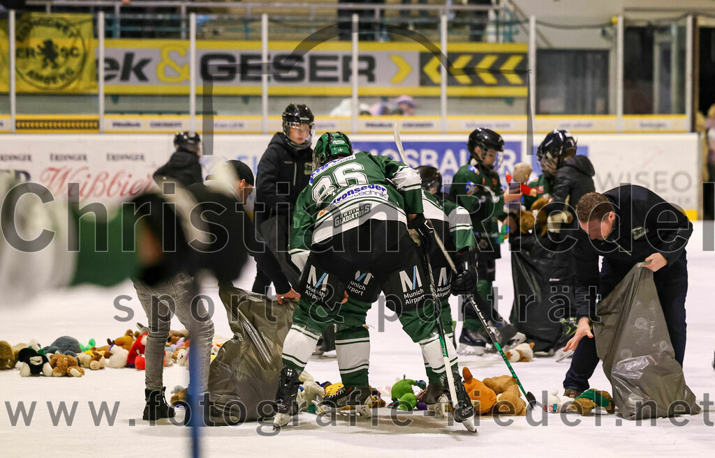 2024-02-02_088_TSV_Erding_gegen_ERSC_Amberg | Erding, Deutschland, 02.02.2024:
Eishockey, Bayernliga Vorrunde 2023 / 2024, 30. Spieltag, TSV Erding gegen ERSC Amberg, Endergebnis: 1:0

Michael Trox (Erding Gladiators, #86)

Foto: Christian Riedel / fotografie-riedel.net