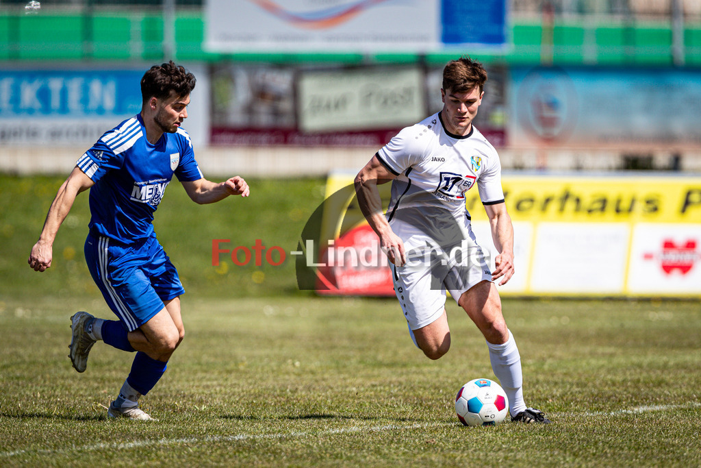SG Hungerbach vs SV Eurasburg-Beuerberg | Meisterrunde Kreisklasse Gruppe C, SG Hungerbach vs SV Eurasburg-Beuerberg, 20240427,
Duell zwischen David NOCKER (SVEB 11) und Matthias LISTLE (SGH 3),
2024-04-27 in Oberhasuen (Sportplatz Oberhasuen)
11 David NOCKER (SVEB 11), 3 Matthias LISTLE (SGH 3)
Copyright: WolfgangxLindner www.foto-lindner.de