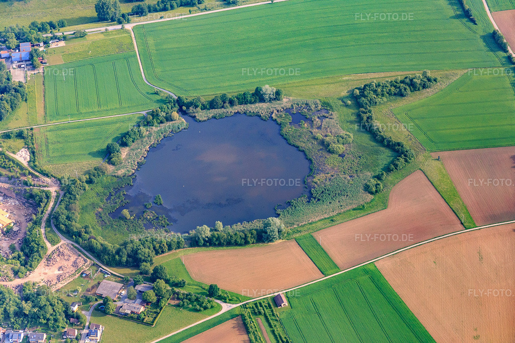 Luftbild: Roßweiher in Maulbronn im Bundesland Baden-Württemberg in Deutschland. Foto: IMG_079933.jpg vom 31.05.2015 durch Werner Riehm/FLY-FOTO.de
