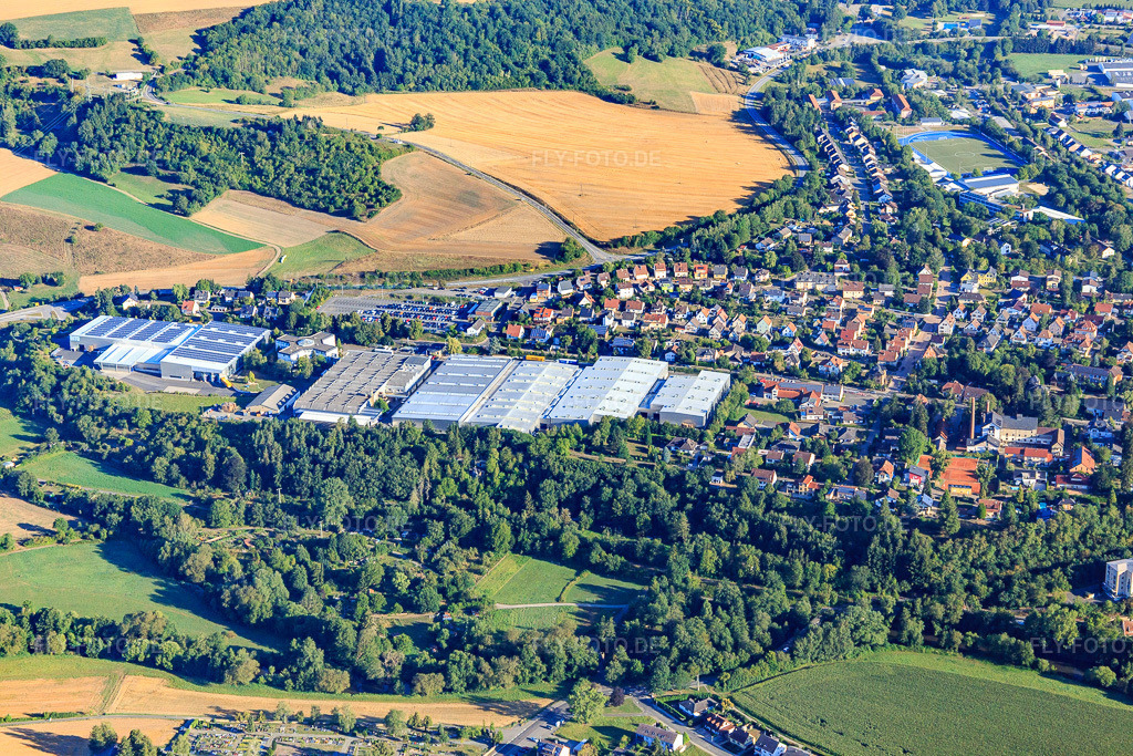 Luftbild: BITO-Lagertechnik Bittmann GmbH in Meisenheim im Bundesland Rheinland-Pfalz in Deutschland. – Foto: IMG_109847.jpg vom 06.08.2018 durch Werner Riehm/FLY-FOTO.de – Auflösung des Originals: 5472 x 3648 px – warehouse-full