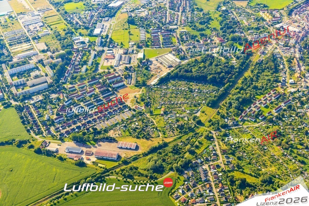 Neue Luftbildaufnahme der Stadt Barth - Das Luftbild wurde 2025 vom UL-Flugzeug heraus erstellt ( keine Drohnenaufnahme ) - Hochauflösende Luftaufnahme - für Wandbilder und großformatige Ausdrucke geeignet. Das besondere Geschenk!Hier alle&nbsp;Infos zur Lizenzierung der LuftaufnahmeWir fliegen auch dieses Jahr wieder in Ihre Region um Luftbilder zu erstellen.- Luftbild anfragen