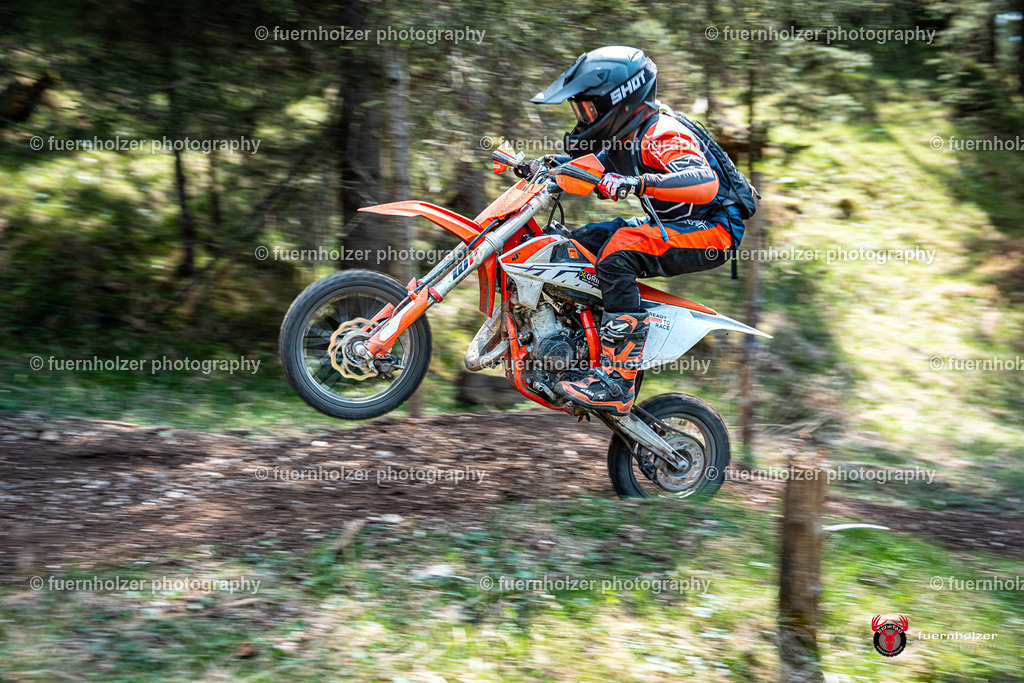 fuernholzer_250501-C1-753 | Fotografische Impressionen von der Red Stag Enduro Extreme by fuernholzer-photography.com. Endurosport in Österreich fotografisch festgehalten von fuernholzer. Auftragsfotografie für Private, Gewerbefotos und Industriefotografie. Eventfotografie, Sportfotografie und Motorsportfotografie. Anbieter von Fotoworkshops, Fototraining, fotografischen Vorträgen und Fotoseminaren.