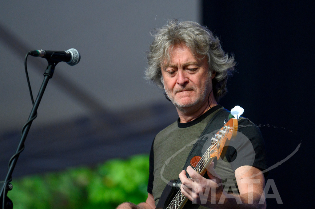 _DWA2613 | Craig Fletcher von John Lees' Barclay James Harvest live bei einem Konzert in Serenadenhof Nürnberg, 01.07.2023 - Realisiert mit Pictrs.com