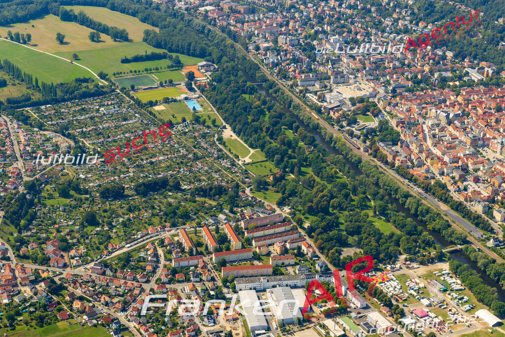 Luftaufnahme Heinrich Heine Park Kleingärten Rudolstadt - Die Luftaufnahme wurde 2025 vom UL-Flugzeug heraus erstellt ( ohne Drohne ) - Hochauflösende Luftaufnahme - für professionelle Ausdrucke geeignet. Die Geschenkidee !Mit Lizenz und Bildrechte bestellbar