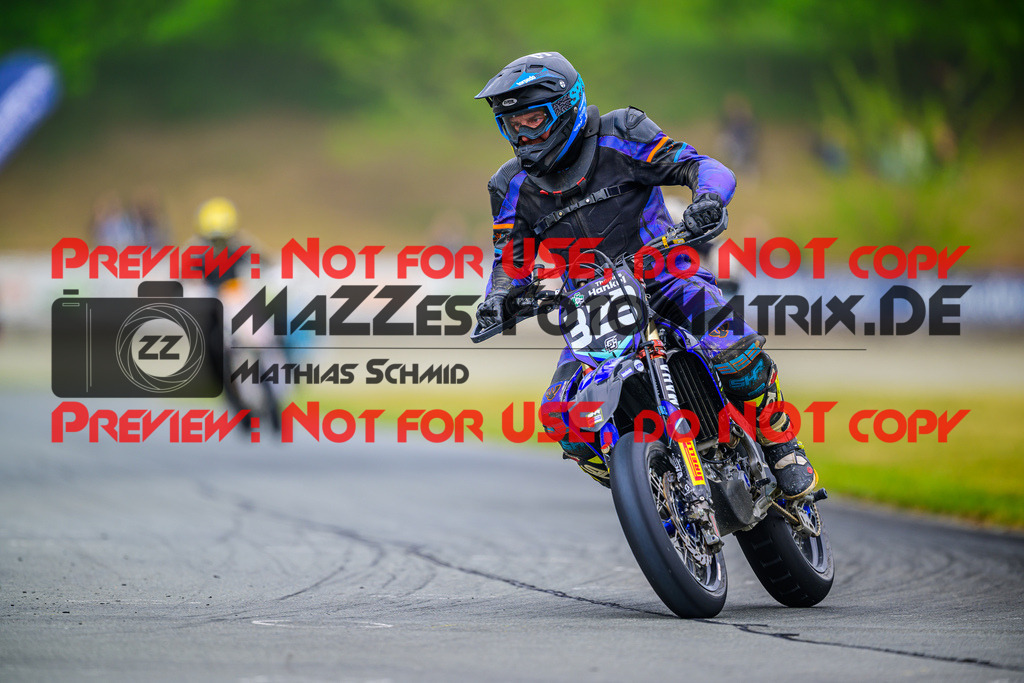 MaZZes_Fotomatrix_20250504_6007705_5839 | UE40