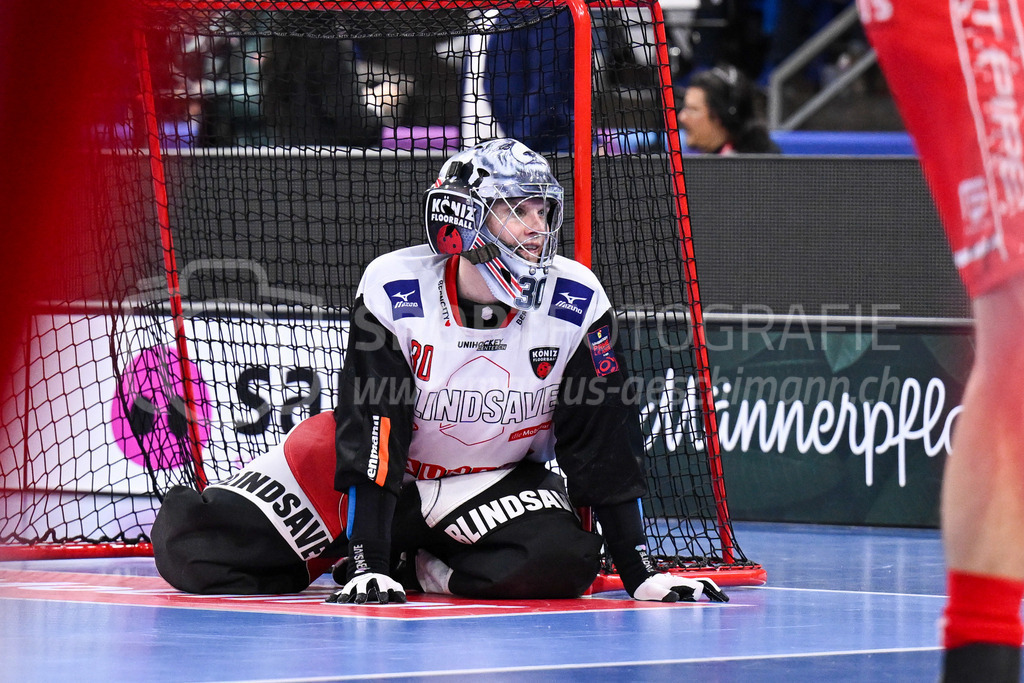 SV Wiler-Ersigen vs Floorball Köniz - 15. April 2023 | SV Wiler-Ersigen vs Floorball Köniz
Stimo Arena, Kloten
Patrick Eder (#30 Floorball Koeniz).
Bild: Sportfotografie Markus Aeschimann | www.markus-aeschimann.ch - Realisiert mit Pictrs.com