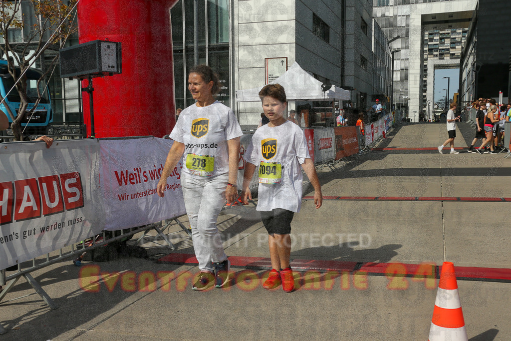 250920_1359_EX1_7204 | Sportfotografie im Rhein-Sieg Kreis, Köln, Bonn, NRW, Rheinland Pfalz, Hessen, etc. Unser Tätigkeitsfeld umfasst den Laufsport vom Volkslauf über den Marathon, Duathlon, Triathon bis zum Ultralauf wie Kölnpfad Ultra oder Schindertrail.