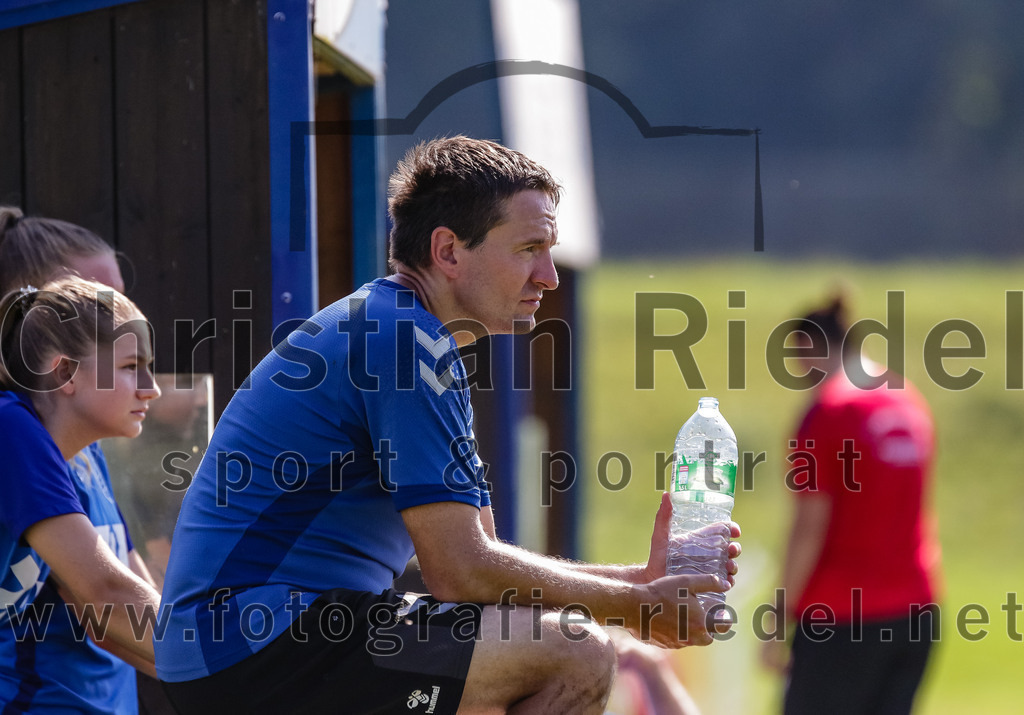 2023-09-09_020_FC_Langengeisling_gegen_TV_1864_Altoetting | Erding, Deutschland, 09.09.2023:
Fußball, Bezirksoberliga 2023 / 2024, 2. Spieltag, FC Langengeisling gegen TV 1864 Altötting, Endergebnis: 2:3



Foto: Christian Riedel / fotografie-riedel.net