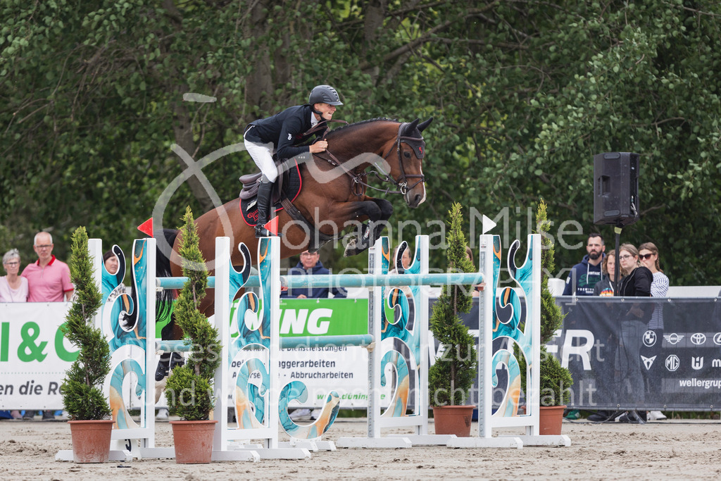 250601_MayDays_GP-527 | Deine schönsten Turniermomente als professionelle Fotos! Entdecke hochwertige Pferdesport-Fotografie im Online-Shop. Jetzt Fotos finden & bestellen!