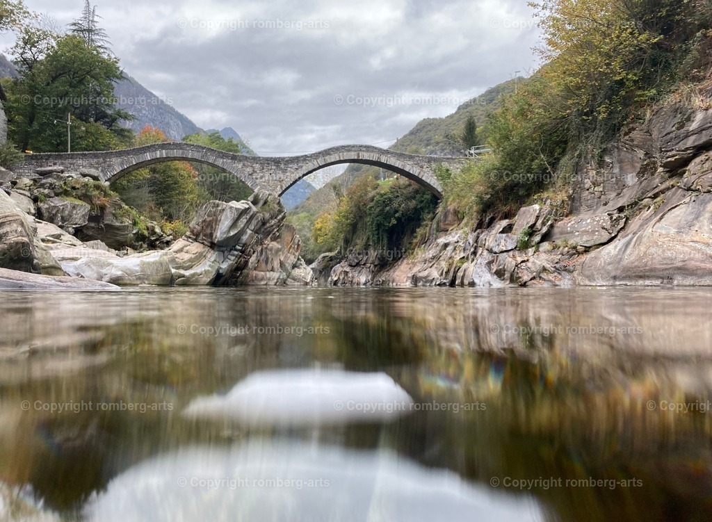 IMG_9391 | romberg-arts, romberg-arts.de, www.romberg-arts.de, Foto_Online_Shop, Julia Fuhrmann, Köln, Fotos, Fotografie, Fotokunst, Kunstdrucke, Naturfotos, Aktfotos, Nacktfotos, schwarz_weiß_Fotos, Blumenfotos, Blumen, Tiere, Beton, Korrosion, Lächeln, Drucke