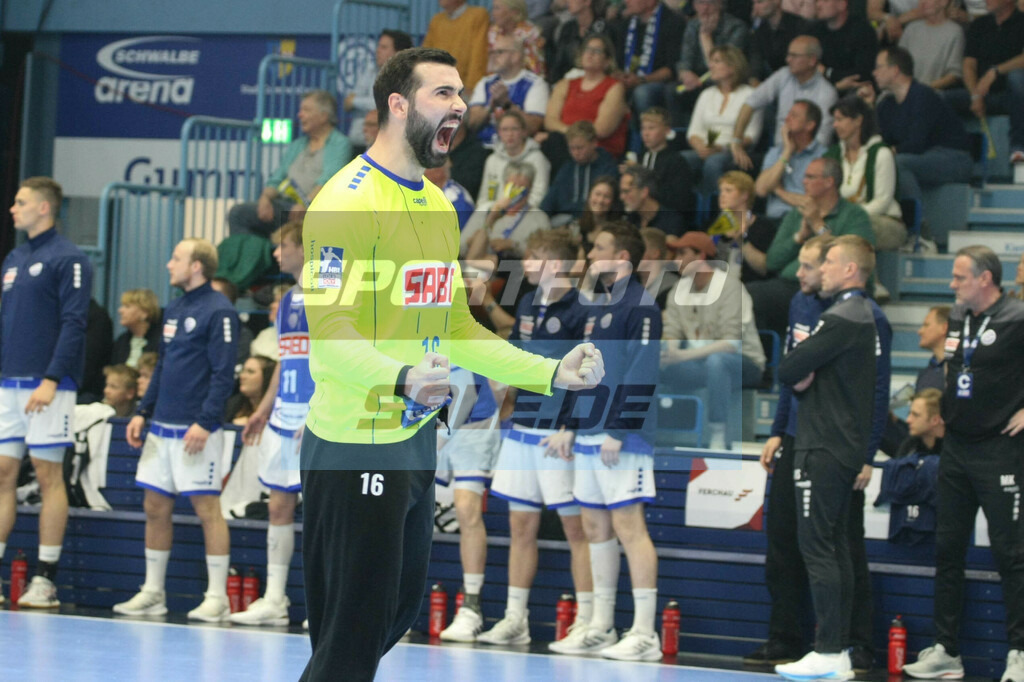 VFL Gummersbach - Füchse Berlin | Jubel bei Tibor Ivanisevic - © Sportfoto-Sale (MK) - Realisiert mit Pictrs.com