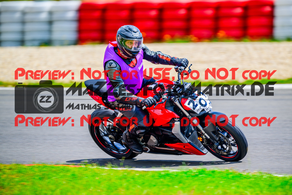 MaZZes_FotoMatrix_240717_6007705_7566 | INST