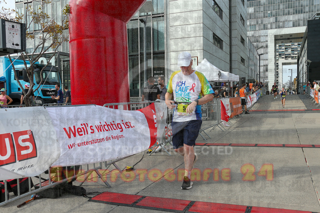 250920_1537_EX1_0232 | Sportfotografie im Rhein-Sieg Kreis, Köln, Bonn, NRW, Rheinland Pfalz, Hessen, etc. Unser Tätigkeitsfeld umfasst den Laufsport vom Volkslauf über den Marathon, Duathlon, Triathon bis zum Ultralauf wie Kölnpfad Ultra oder Schindertrail.