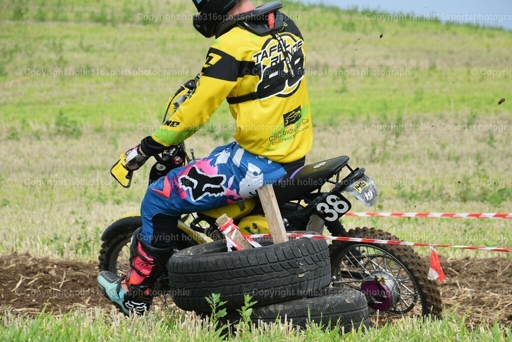 DSC_0268 (2) | Sportfotografie , Motorsport, Motoross, Reitsport, Mointainbike, Enduro,
Landschaft , Outdoor, Eventfotografie, Landschaft, Bilder online bestellen - Realisiert mit Pictrs.com