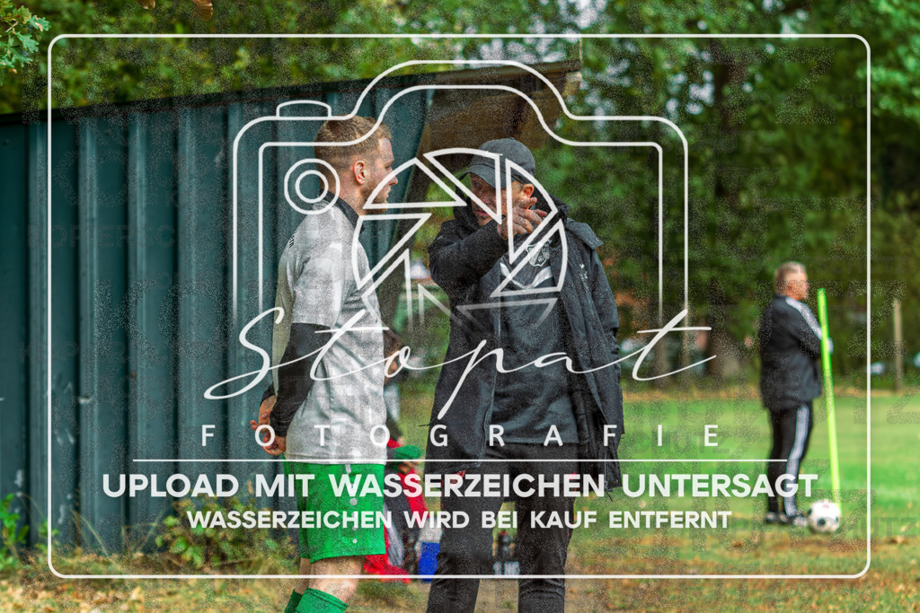 SGWFGFS-1037 | Andreas Lemke beim Herren Kreisliga HK Spiel zwischen SG Schulern/Wintermoor und FG Fulde-Stellichte im Stadion Wintermoor, Schneverdingen (Simon Paul Stopat) - Realisiert mit Pictrs.com