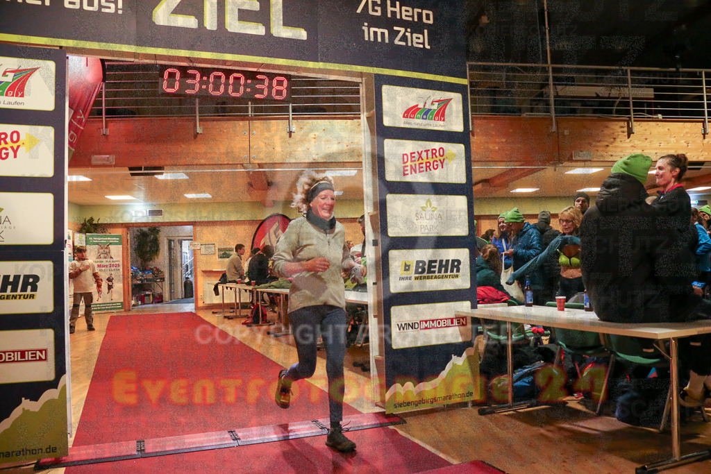 241208_1203_EX1_7214 | Sportfotografie im Rhein-Sieg Kreis, Köln, Bonn, NRW, Rheinland Pfalz, Hessen, etc. Unser Tätigkeitsfeld umfasst den Laufsport vom Volkslauf über den Marathon, Duathlon, Triathon bis zum Ultralauf wie Kölnpfad Ultra oder Schindertrail.