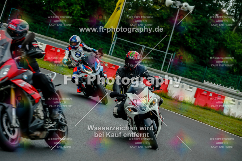 VBK-3558 | Hier findet Ihr Bilder von Touristenfahrten auf der Nürburgring Nordschleife oder von anderen Veranstaltungen die ich besucht habe. Viel Spass beim Durch Schauen 