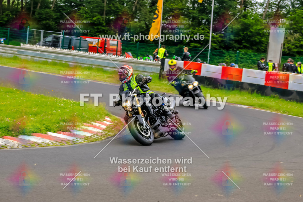 VBK-7427 | Hier findet Ihr Bilder von Touristenfahrten auf der Nürburgring Nordschleife oder von anderen Veranstaltungen die ich besucht habe. Viel Spass beim Durch Schauen 
