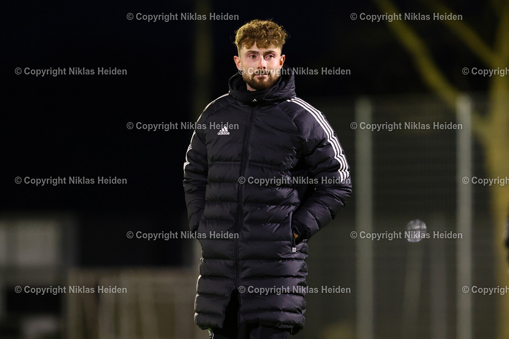 NH_FCKiliaKiel_TuSRotenhof_FlensOberliga_18032026 | Henning Knuth (Trainer, TuS Rotenhof)Fußball I Herren I Flens Oberliga I Saison 2025-2026 I 18. Spieltag I FC Kilia Kiel - TuS Rotenhof I 18.03.2026 I Kilia Stadion