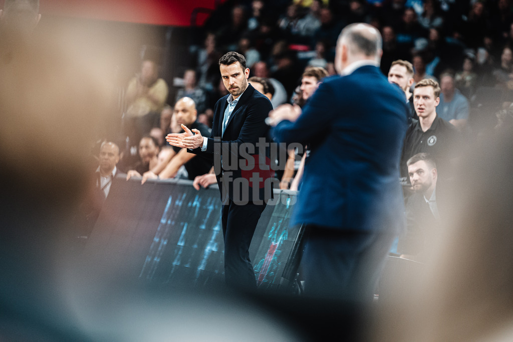 Basketball | Männer | Saison 2023/2024 | easyCredit Basketball Bundesliga | Veolia Towers Hamburg vs. FC Bayern München | 26.03.2024 | Headcoach Benka Barloschky (Hamburg Towers)