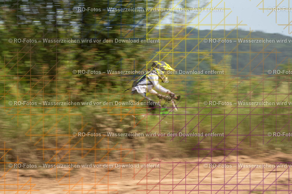 Niederwürzbach 1 Lauf -389 | Sportfotografie von RO-Fotos: Motorsport, Motocross, Enduro, Laufveranstaltungen und Triathlon. Professionelle Fotos von Sportlern und Events. - Realisiert mit Pictrs.com