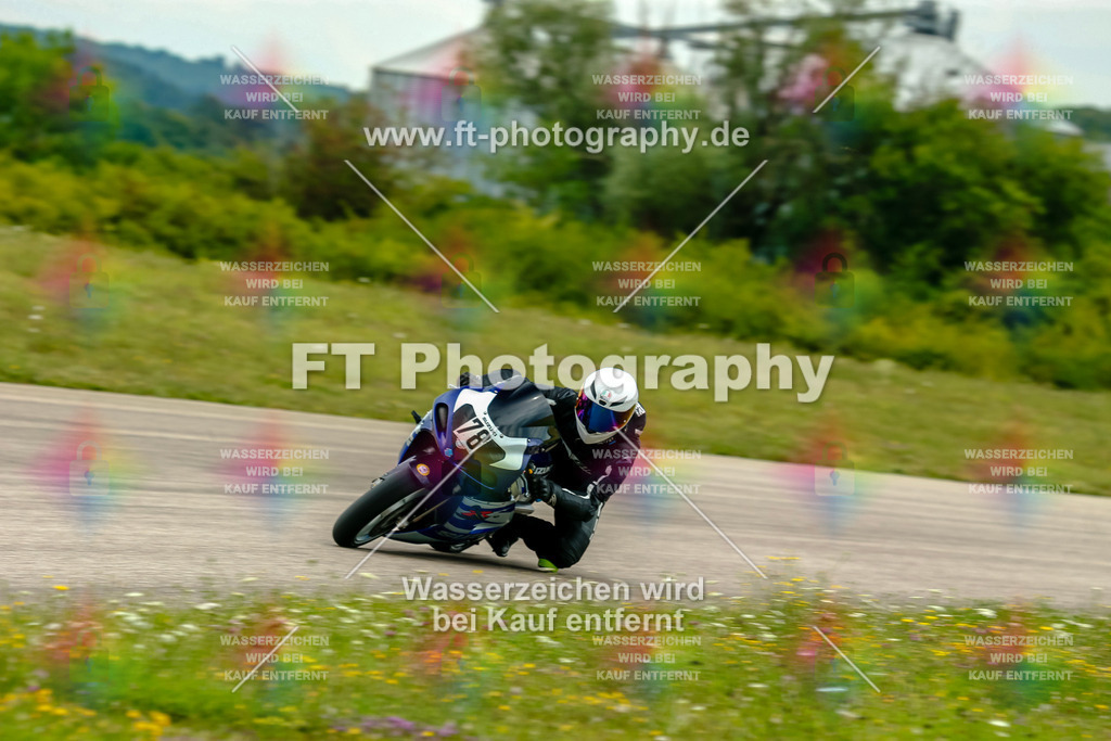 Chambley Juli-3300 | Hier findet Ihr Bilder von Touristenfahrten auf der Nürburgring Nordschleife oder von anderen Veranstaltungen die ich besucht habe. Viel Spass beim Durch Schauen 