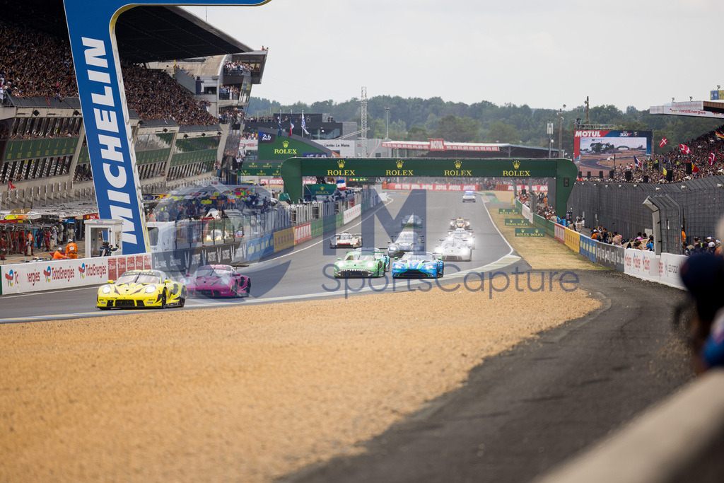 Trainproduction-20230610-2084 | LE MANS,FRANCE,10.Jun.23 - MOTORSPORTS - WEC, FIA World Endurance Championships, 24 Hours of Le Mans, Circuit de la Sarthe, race. Image shows the race start. Photo: Trainproduction / Matthias Trinkl