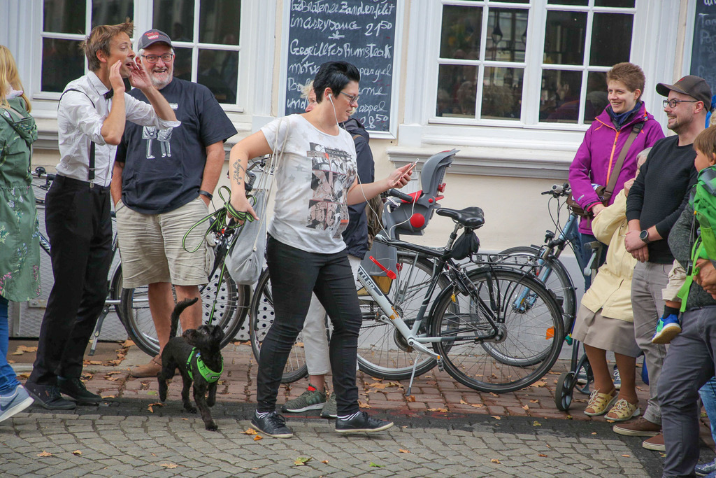 ShivaGrings_Act1_087 | Bildergalerie von Sport-Ereignissen aber auch von weiteren spannenden Dingen - nicht nur vom Niederrhein. In Anlehnung an den bekannten Spruch von Hanns Dieter Hüsch heißt das Motto: "Niederrhein ist überall".  - Realisiert mit Pictrs.com