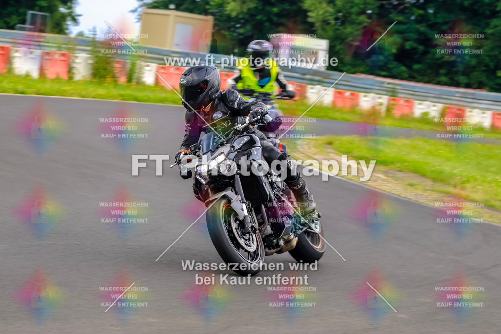 VBK-7645 | Hier findet Ihr Bilder von Touristenfahrten auf der Nürburgring Nordschleife oder von anderen Veranstaltungen die ich besucht habe. Viel Spass beim Durch Schauen 