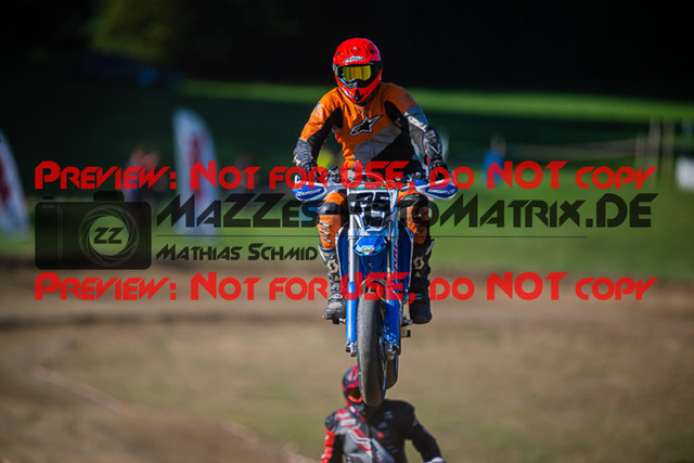 MaZZes_FotoMatrix_220904_6808 | UE40