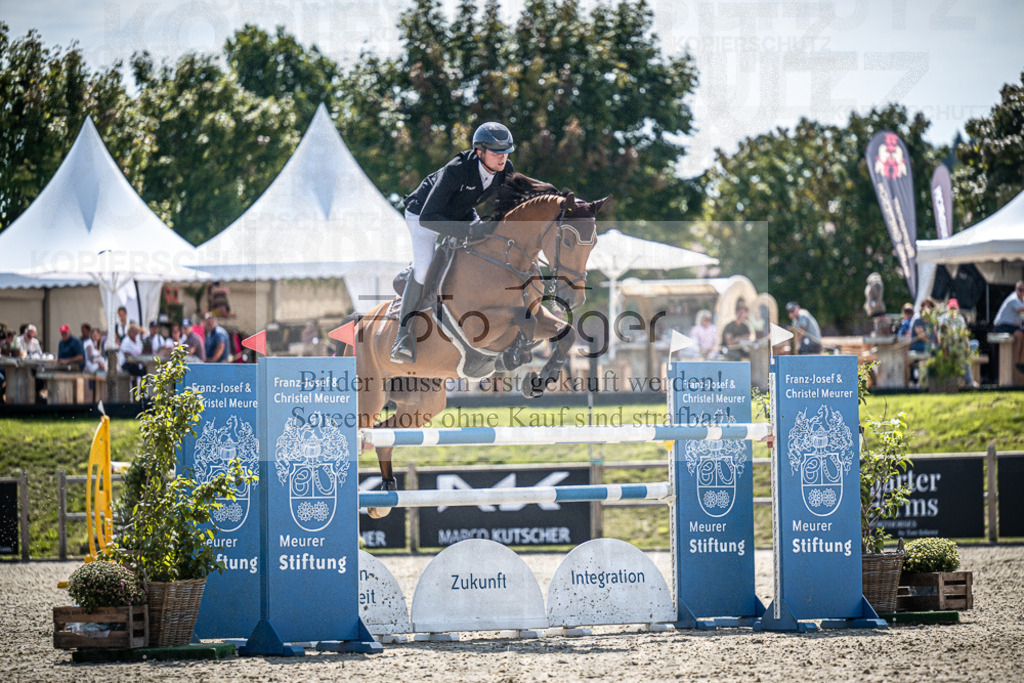 DOS_6101 | Entdecke hochwertige Reitturnierfotos von Foto Oger. Professionell, emotional und authentisch – jetzt Lieblingsmomente im Shop bestellen.Deutschlandweite Turnierfotografie. - Realisiert mit Pictrs.com