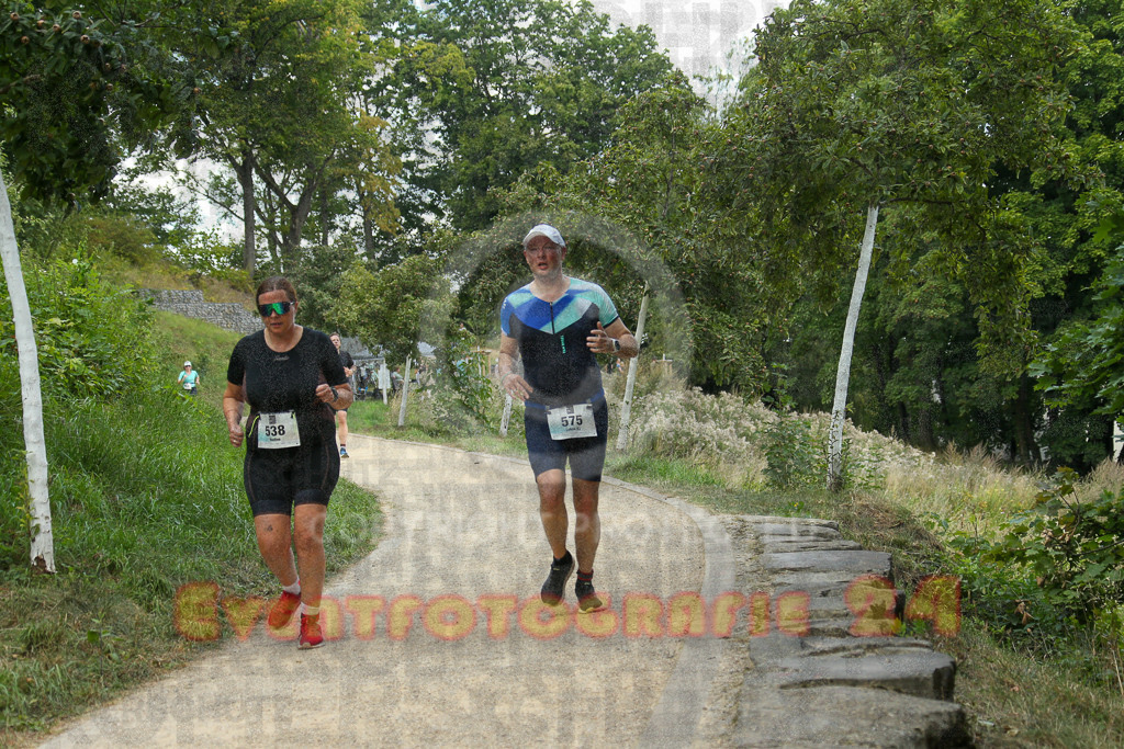 250824_1428_EX1_6328 | Sportfotografie im Rhein-Sieg Kreis, Köln, Bonn, NRW, Rheinland Pfalz, Hessen, etc. Unser Tätigkeitsfeld umfasst den Laufsport vom Volkslauf über den Marathon, Duathlon, Triathon bis zum Ultralauf wie Kölnpfad Ultra oder Schindertrail.
