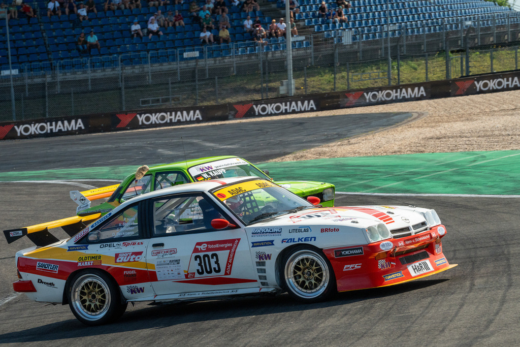 Belmont Oldtimer Grand Prix 2024 | 10.08.2024 Belmot Oldtimer Grand Prix 2024, Nürburgring,Deutschland, Bild: Rennen 2 DRM Revival #303 Olaf Beckmann und Peter Hass im Opel Manta von 1998 - Realisiert mit Pictrs.com
