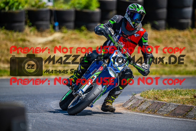 MaZZes_FotoMatrix_220529_8869 | Fotograf Mathias Schmid
Sportfotograf,
Eventfotograf,
Hochzeitsfotograf,
Portraitfotograf