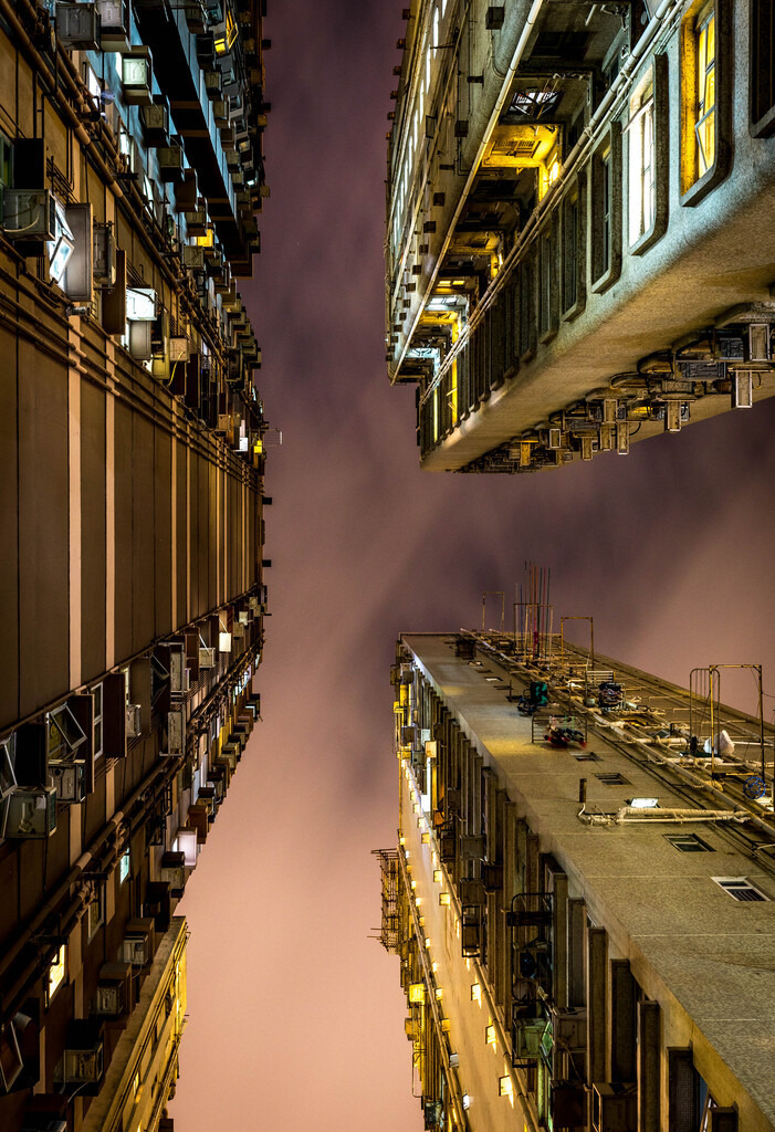 Skyview in HongKong | It`s amazing if you look in Hongkong to the sky, you find very interesting perspectives - Realisiert mit Pictrs.com