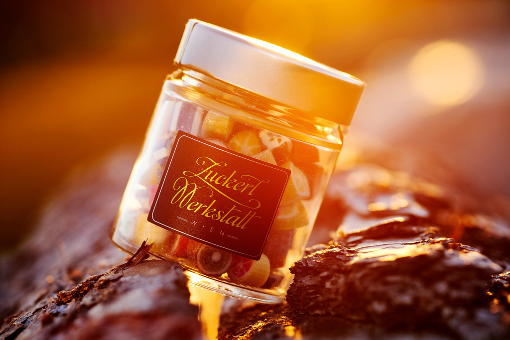 Verschiedene Zuckerl aus der Zuckerl Werkstatt | Wien, Austria - February 26, 2015: Zuckerlwerkstatt Wien, Detailaufnahmen von verschiedenen Zuckerln. - Realisiert mit Pictrs.com