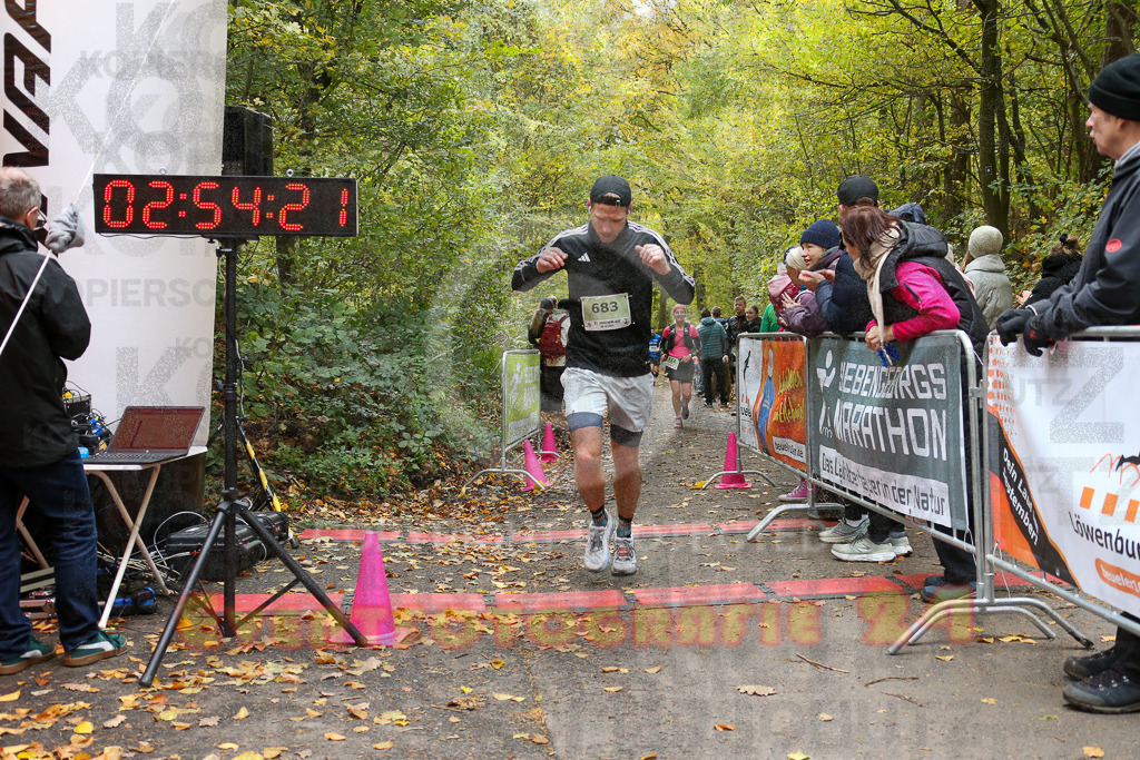 251026_1256_EX1_1946 | Sportfotografie im Rhein-Sieg Kreis, Köln, Bonn, NRW, Rheinland Pfalz, Hessen, etc. Unser Tätigkeitsfeld umfasst den Laufsport vom Volkslauf über den Marathon, Duathlon, Triathon bis zum Ultralauf wie Kölnpfad Ultra oder Schindertrail.