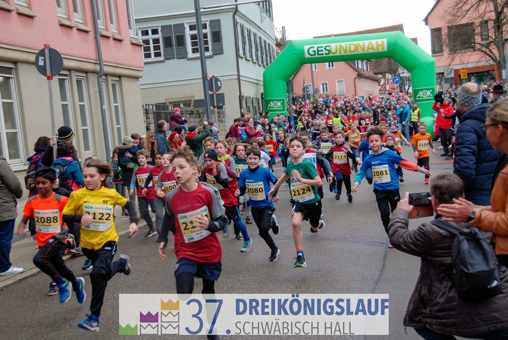 AOK JuniorCup 400m | 3Koenigslauf 2023 - Realisiert mit Pictrs.com