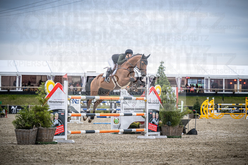 DOS_9192 | Entdecke hochwertige Reitturnierfotos von Foto Oger. Professionell, emotional und authentisch – jetzt Lieblingsmomente im Shop bestellen.Deutschlandweite Turnierfotografie. - Realisiert mit Pictrs.com