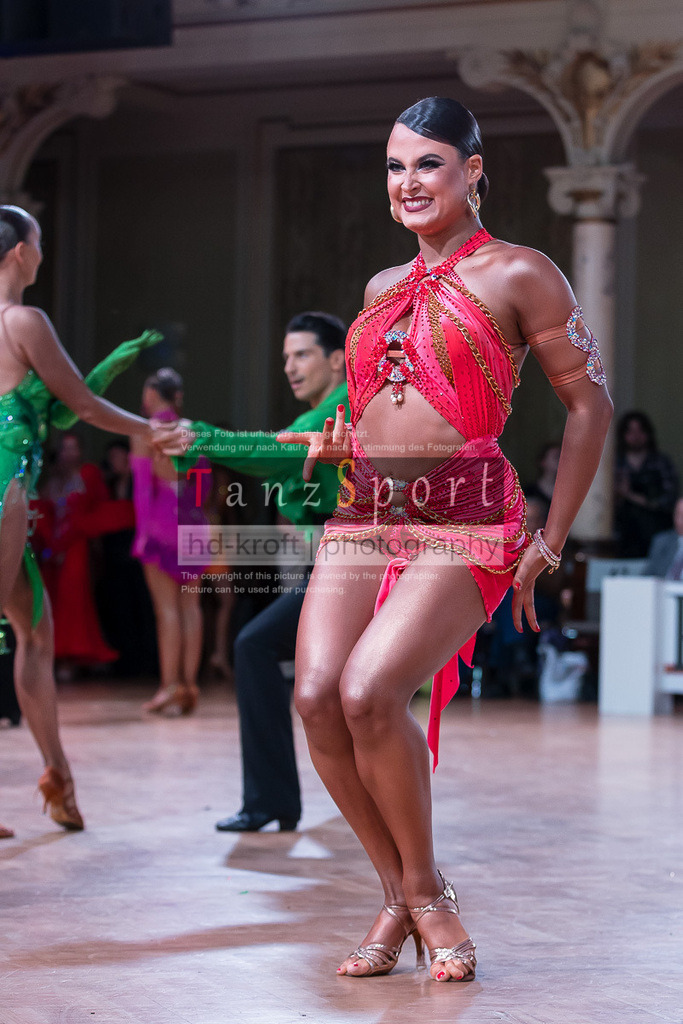20240706_WDSF_WO_Latin_9052 | Tanzsportbilder, Standardtanz, Lateintanz, WDSF, DTV, LTVB, dancecomp, goc, hessen tanzt, blaues band der spree, walzer, tango, wiener walzer, slowfox, quickstepp, samba, rumba, cha-cha-cha, paso doble. jive, hd-kroft photography, turniertanzsport