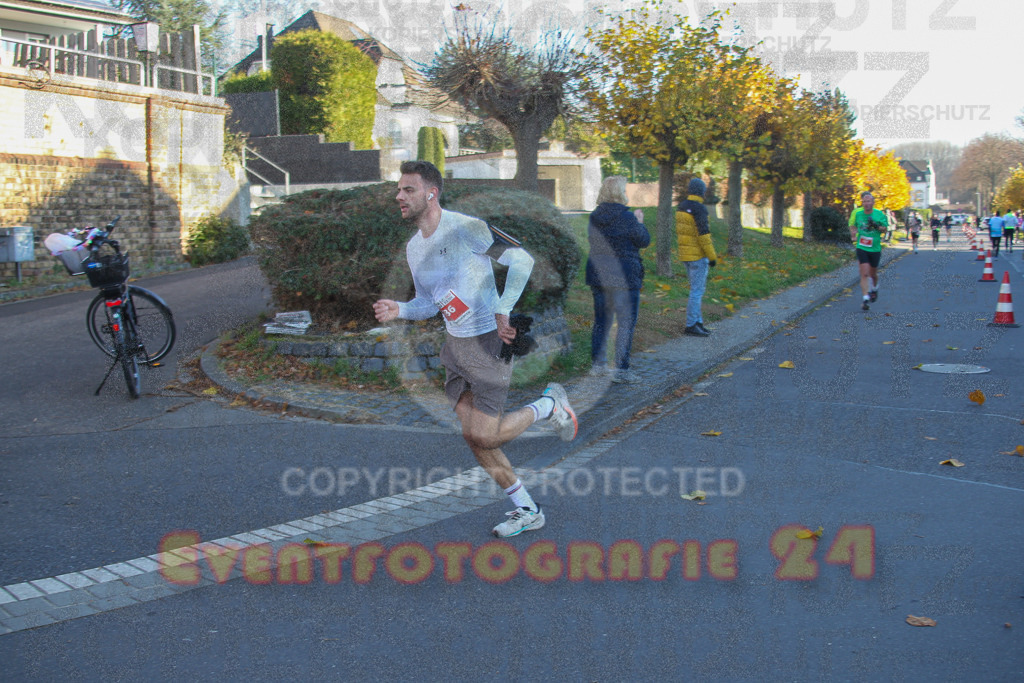 241201_1218_EV4_2101 | Sportfotografie im Rhein-Sieg Kreis, Köln, Bonn, NRW, Rheinland Pfalz, Hessen, etc. Unser Tätigkeitsfeld umfasst den Laufsport vom Volkslauf über den Marathon, Duathlon, Triathon bis zum Ultralauf wie Kölnpfad Ultra oder Schindertrail.