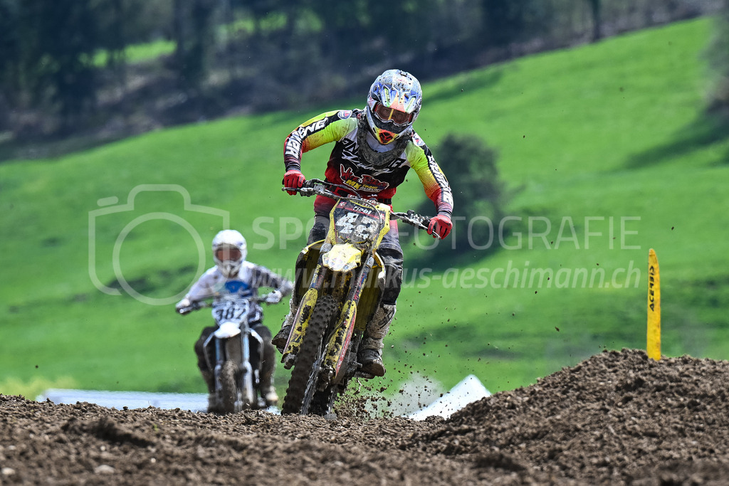 Motocross Schlatt bei Winterthur - 29. April 2023 | #42 Schaerer Noel aus Moeriken (CH) auf SUZUKI in der Kategorie MX2 am Motocross Schlatt bei Winterthur, 29. April 2023.
Instagram: @mx_schlatt | @mc_wila | @sam_schweiz
Bild: Sportfotografie Markus Aeschimann | www.markus-aeschimann.ch - Realisiert mit Pictrs.com