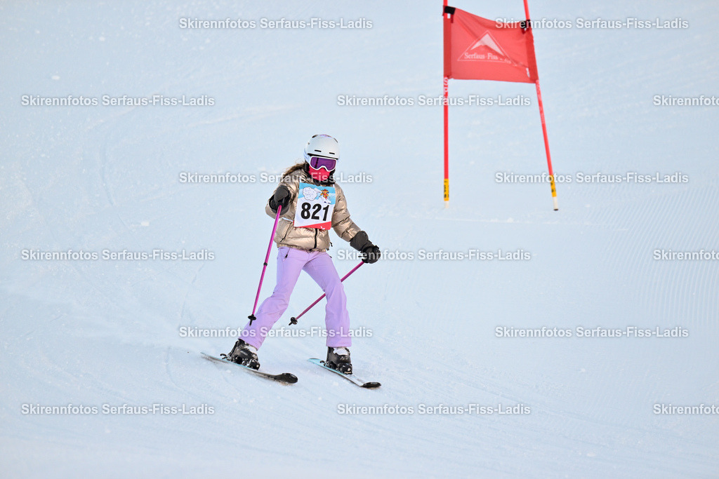 SRF_25.12.2025_0070 | Skirennfotos,Serfaus,Fiss,Ladis,Kinderskirennen,Winter,Tirol,Oberland,skirace,SFL,feelfree,weil wir's genießen,ski,Ski,skifahren,Sonnenplateau, - Realisiert mit Pictrs.com